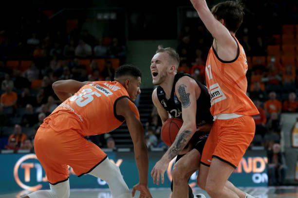 让C罗与梅 让C罗与梅